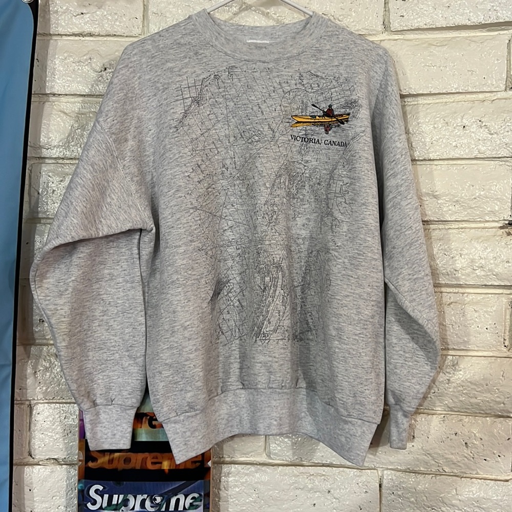 Vintage early 2000s Canada all over print crewneck